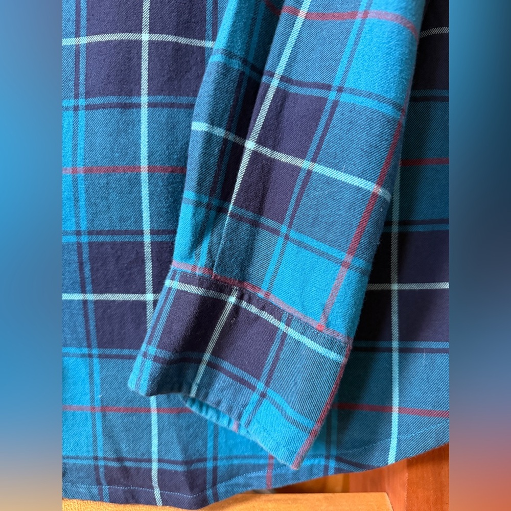 Tommy Hilfiger CUSTOM FIT
COUPE SUR MESURE Teal and Navy Plaid Shirt - Picture 5 of 9